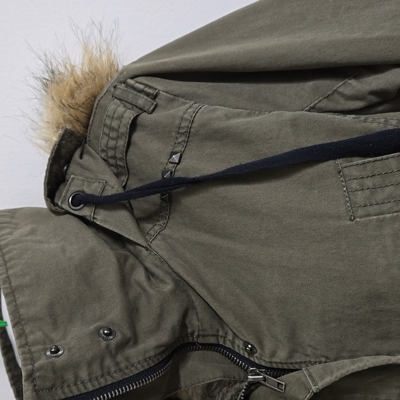 13) Vexy 2-in-1 Coat - Picture 6 of 16